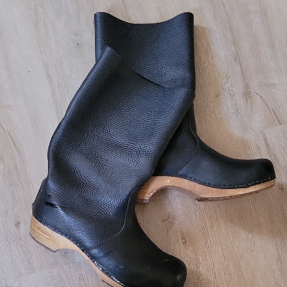 Black Genuine Leather Boots with Wooden Soles